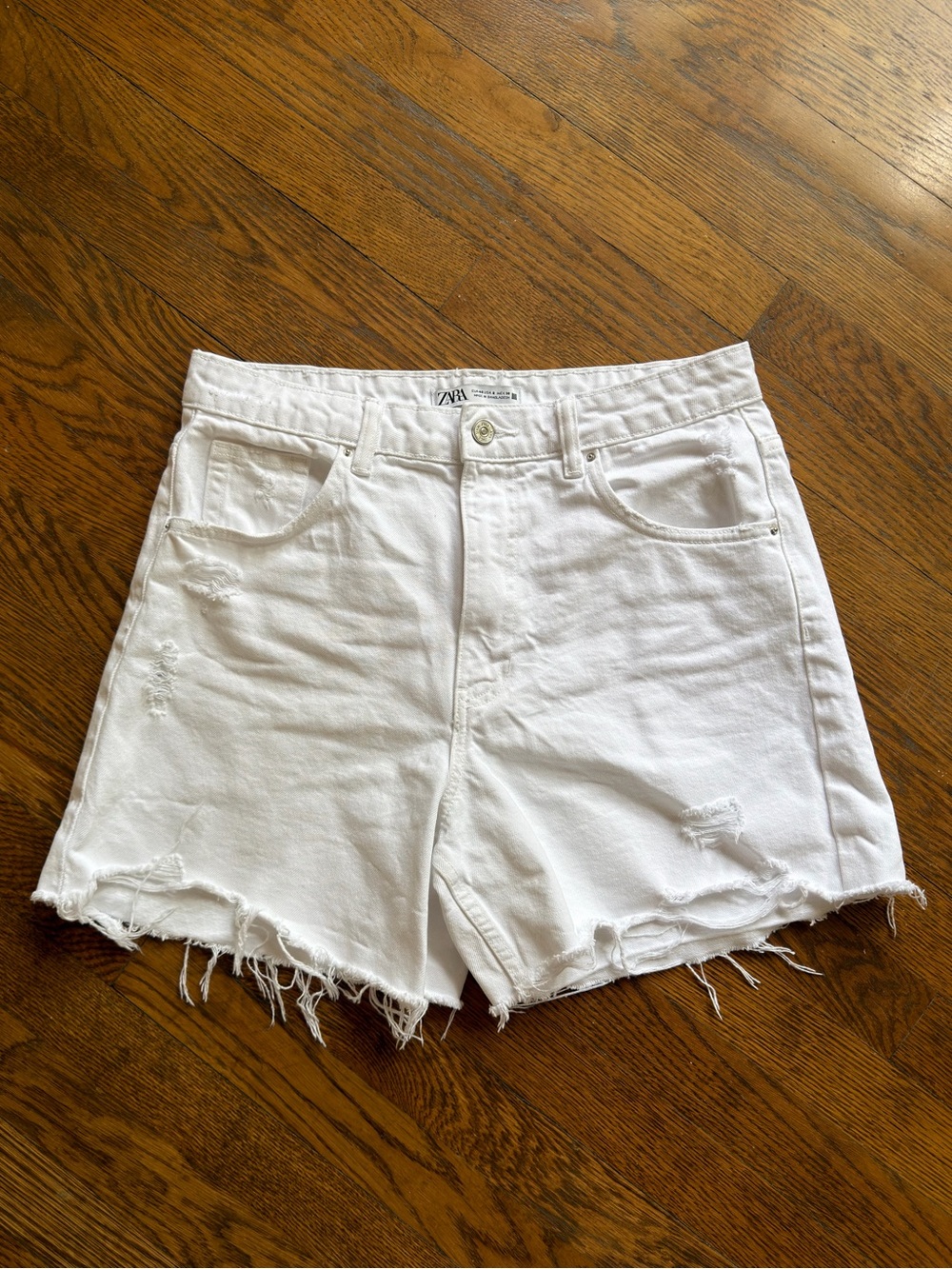 Zara White Frayed Hem Denim Shorts